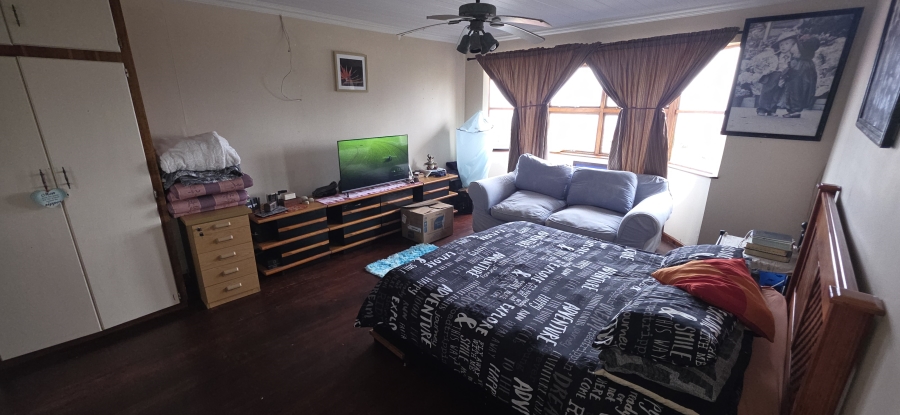 6 Bedroom Property for Sale in Dana Bay Western Cape